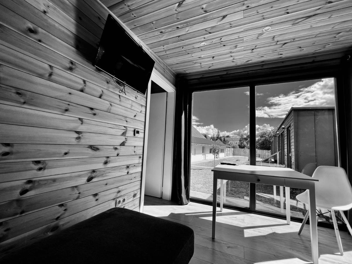 Villa Pixel - Tiny Campus à Tîrgu Secuiesc Extérieur photo