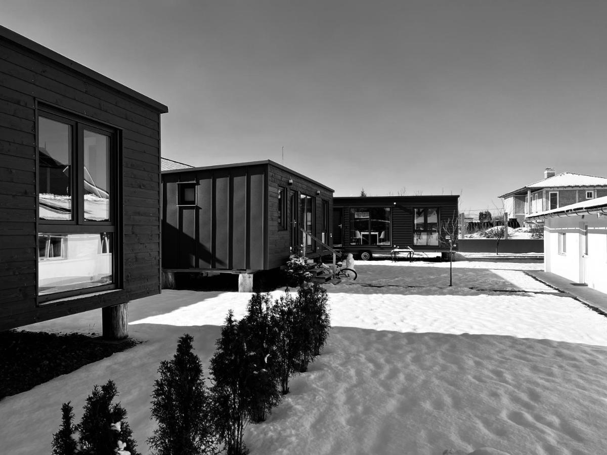 Villa Pixel - Tiny Campus à Tîrgu Secuiesc Extérieur photo