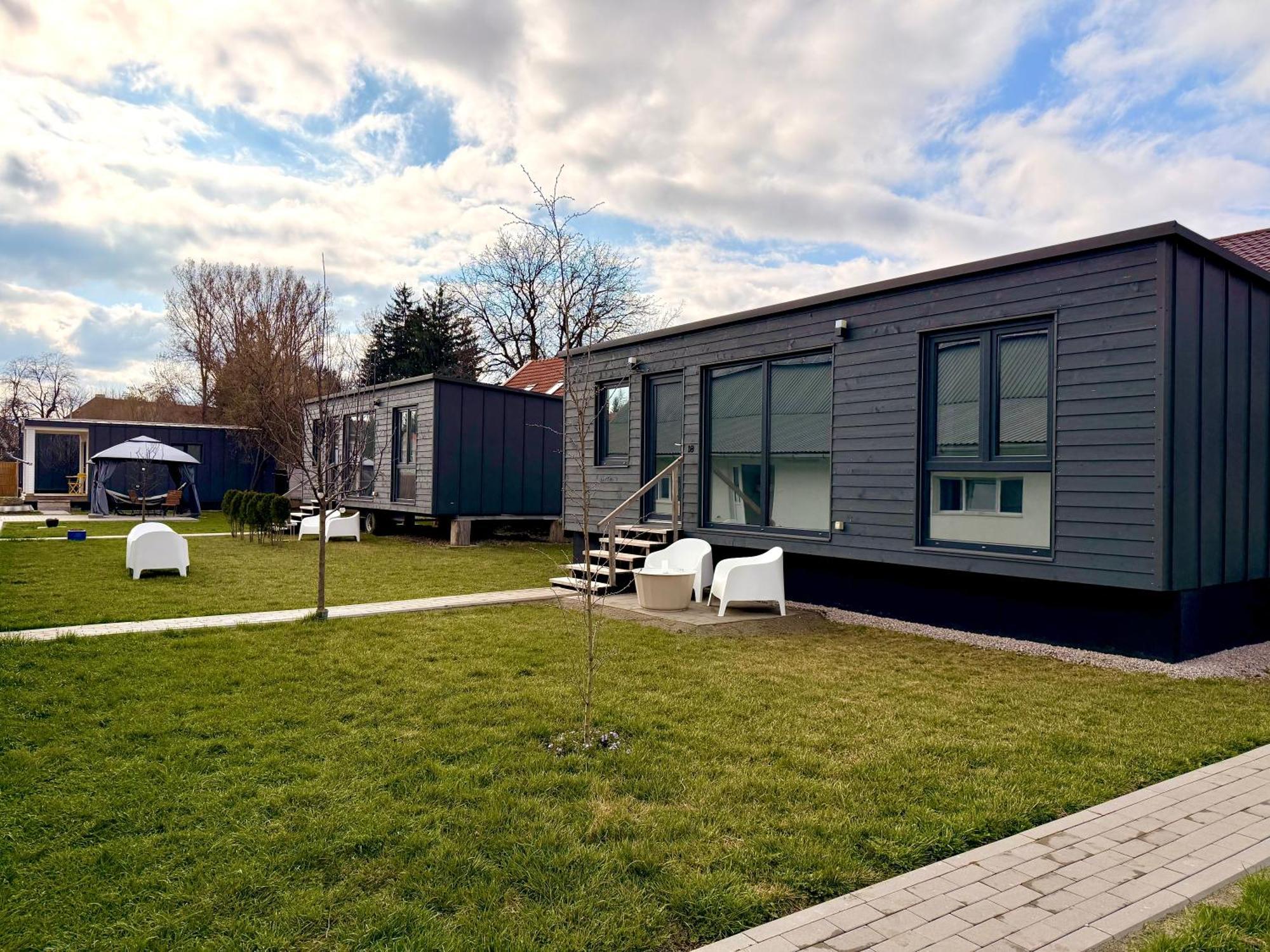 Villa Pixel - Tiny Campus à Tîrgu Secuiesc Extérieur photo