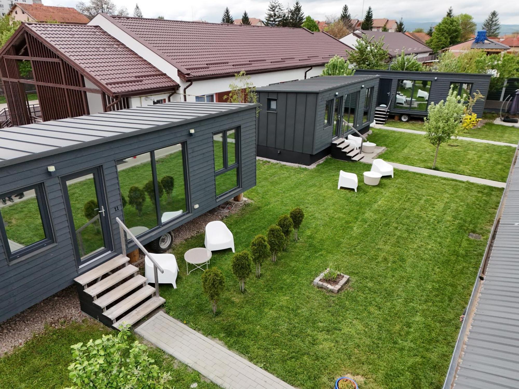 Villa Pixel - Tiny Campus à Tîrgu Secuiesc Extérieur photo